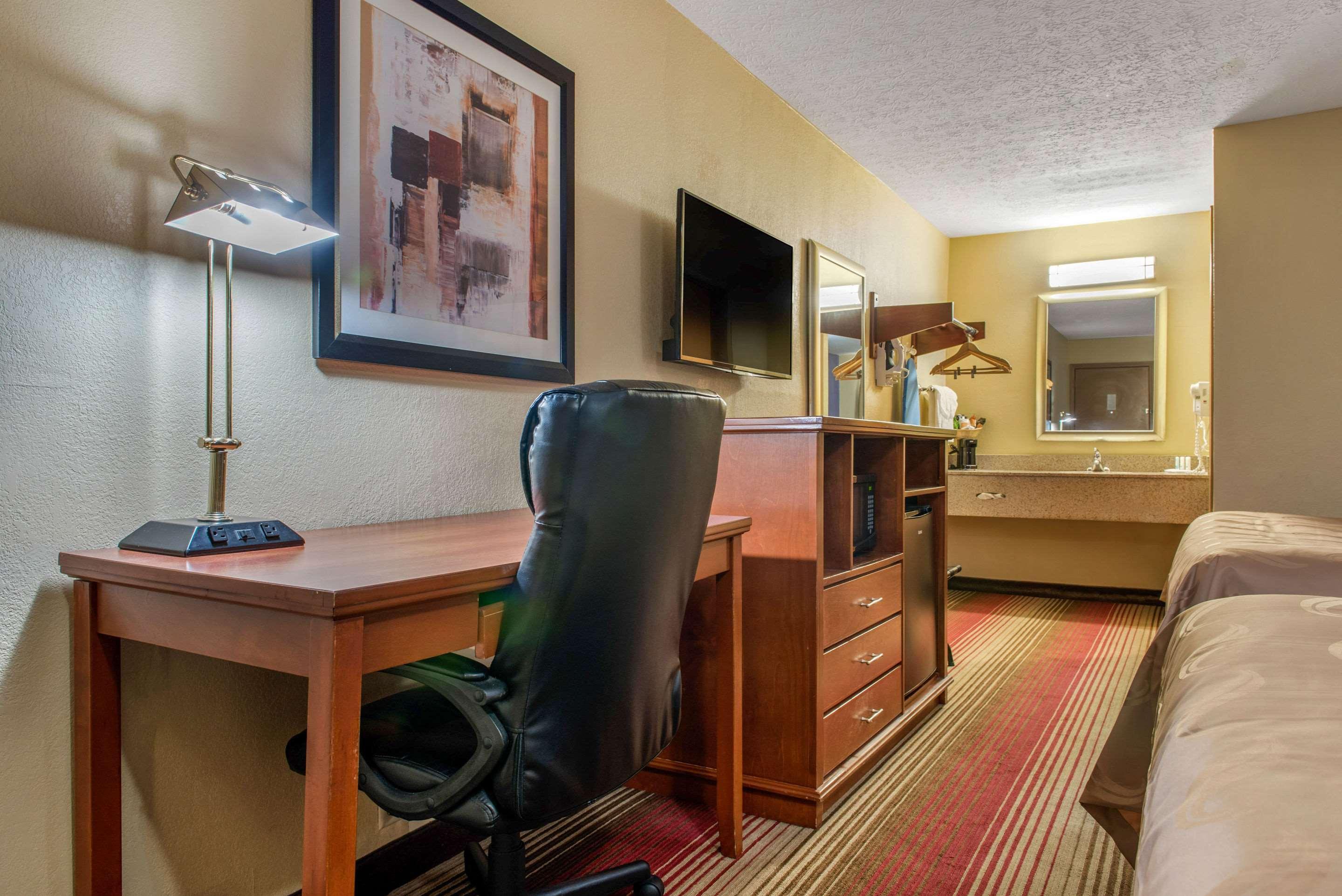 Quality Inn Columbus-East Exterior photo
