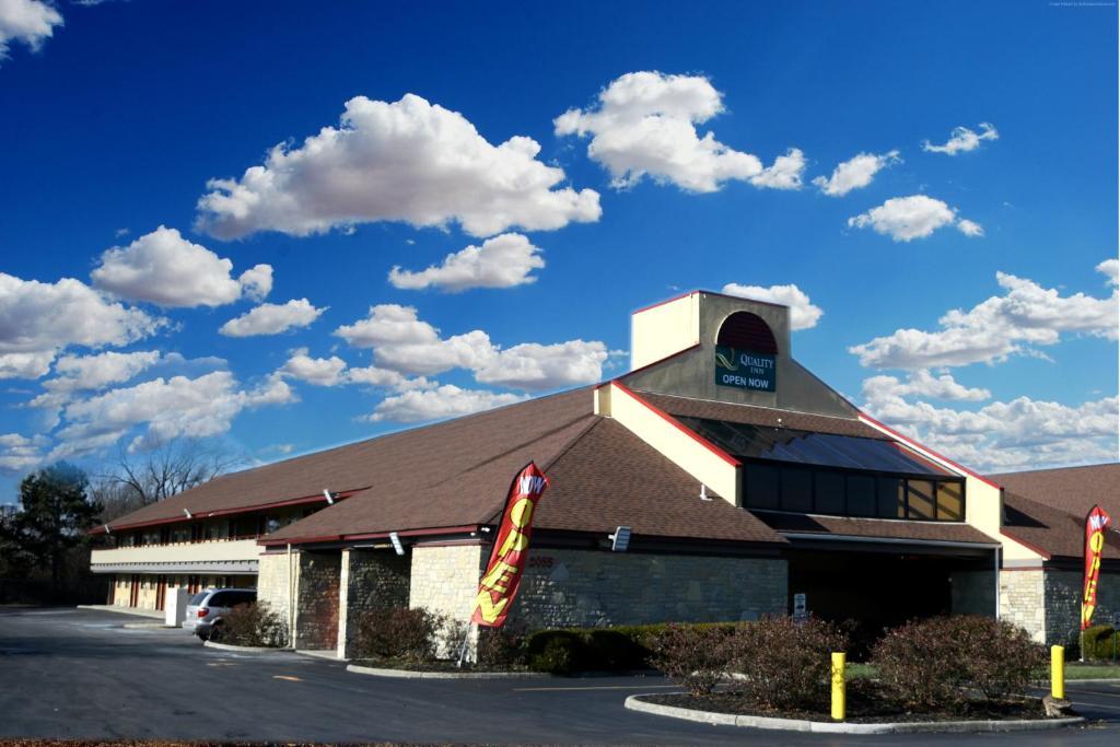Quality Inn Columbus-East Exterior photo
