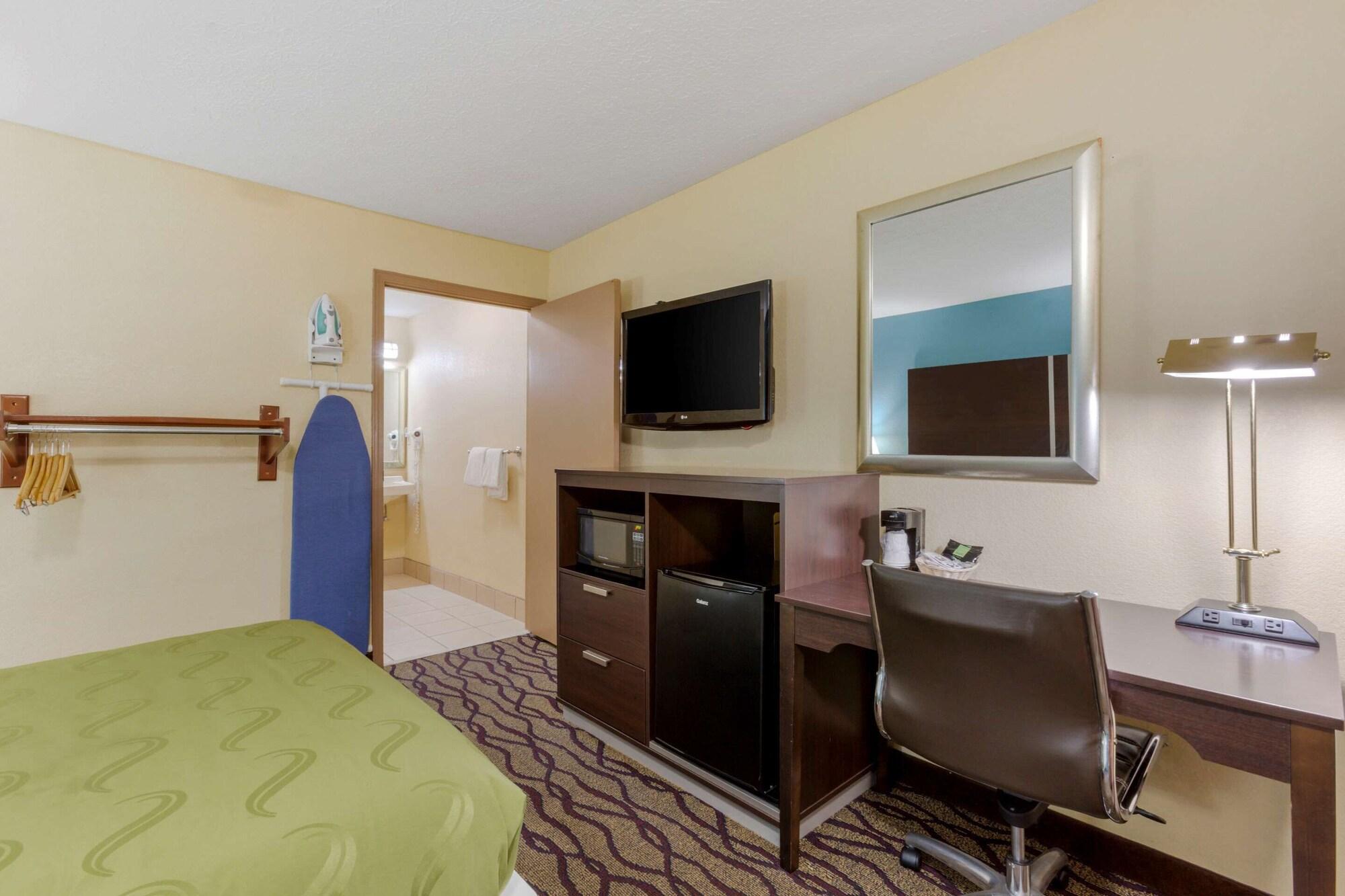 Quality Inn Columbus-East Exterior photo