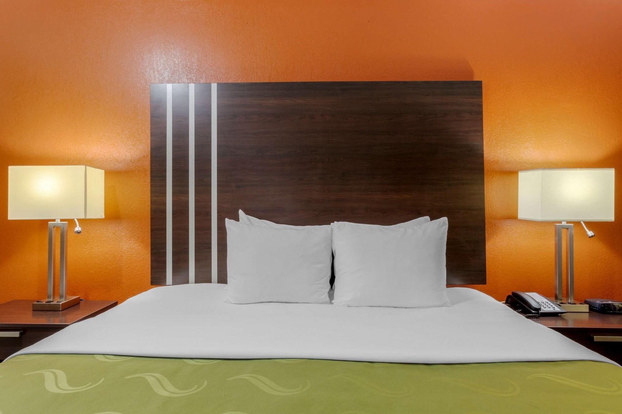 Quality Inn Columbus-East Exterior photo